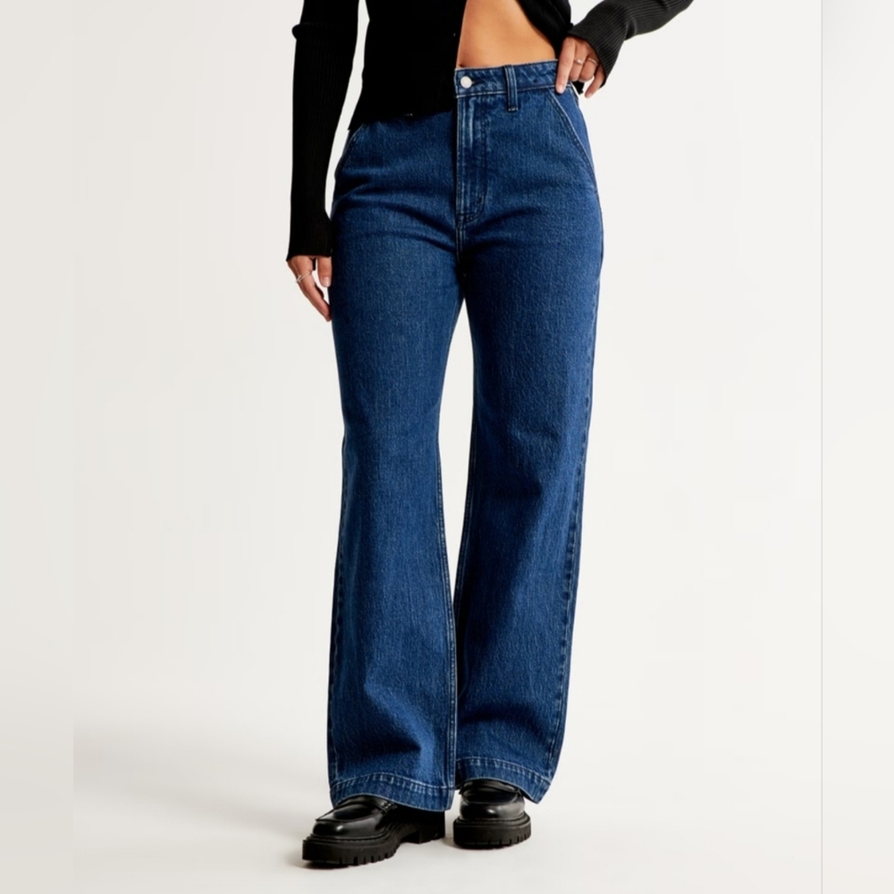Abercrombie 90s Relaxed Jean, Dark with Slash Pockets, Extra Short, NWT